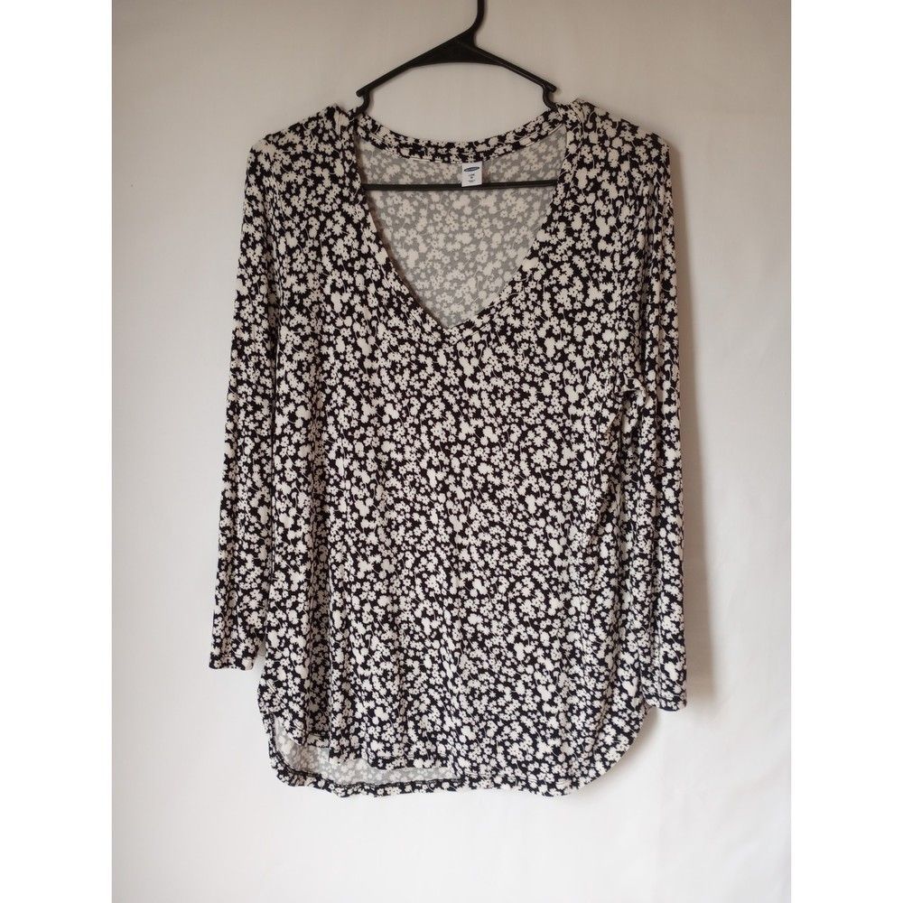 Women's Old Navy Shirt Size Medium Black & White Floral